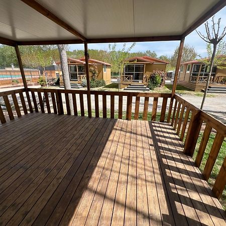 Camping Bungalow El Llac De Banyoles Porqueres Exteriér fotografie