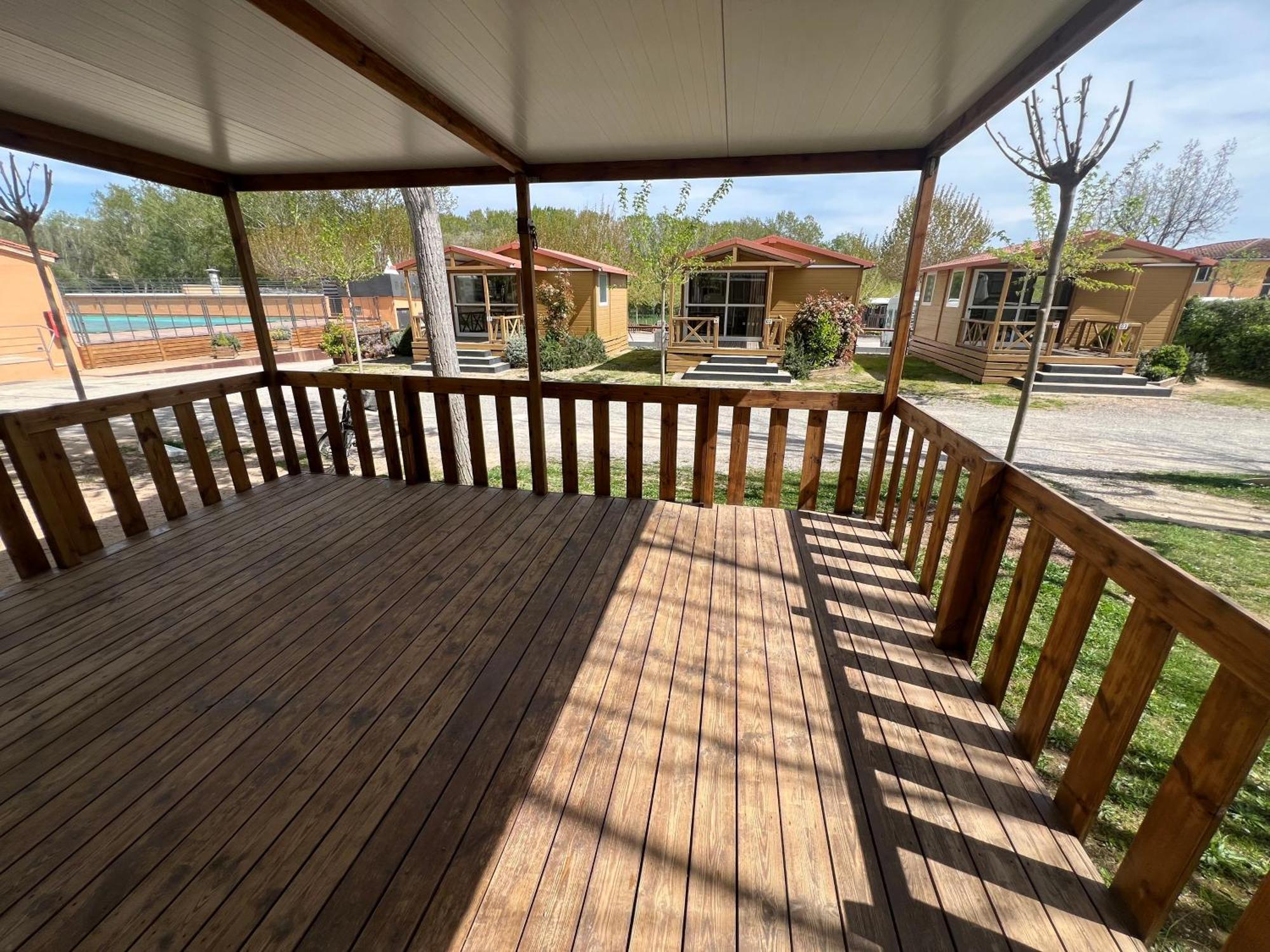 Camping Bungalow El Llac De Banyoles Porqueres Exteriér fotografie